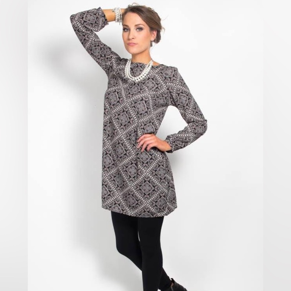 Women’s Honey Belle Geometric Long Sleeve Tunic Dress Size M